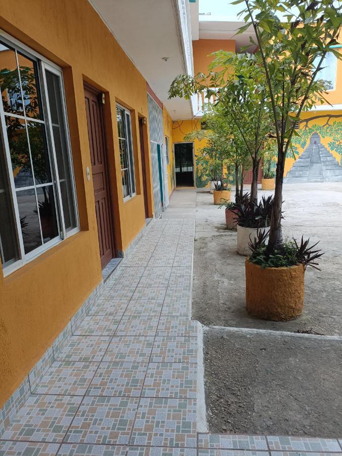 Hotel Y Restaurante Casa Jardines San Benito Exteriör bild